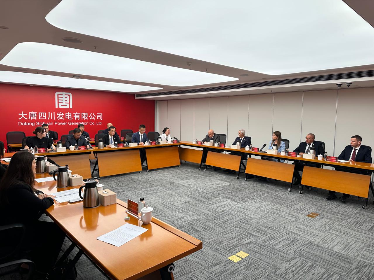 Azərbaycan və Çin enerji sahəsində təcrübə mübadiləsini genişləndirir (FOTO)