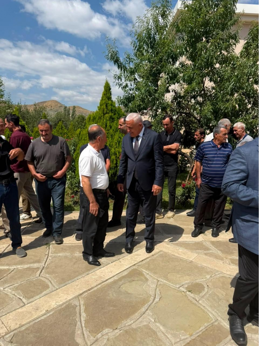 Vüqar Rəhimzadə Ordubadda seçiciləri ilə növbəti görüşünü keçirib (FOTO)