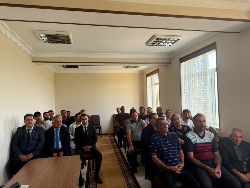 Vüqar Rəhimzadə Ordubadda seçiciləri ilə növbəti görüşünü keçirib (FOTO)