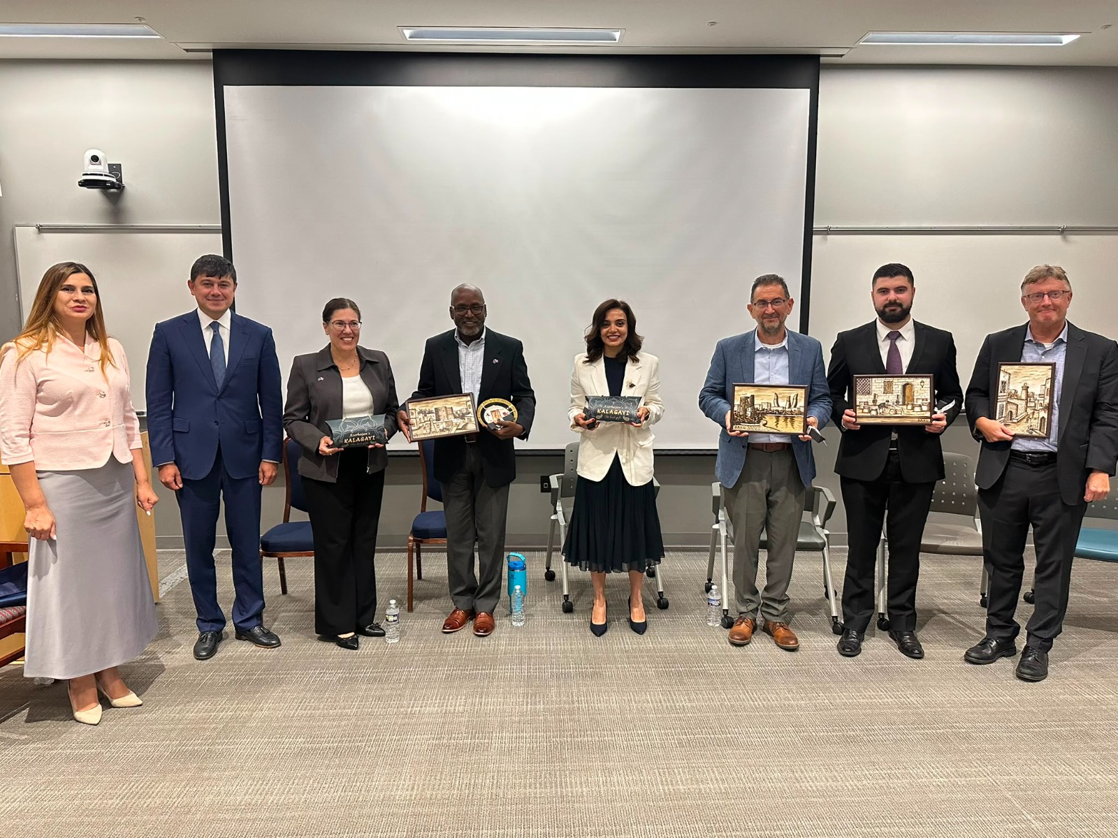 Vaşinqtonda beynəlxalq akademik əməkdaşlığa həsr olunan konfrans keçirilib (FOTO)