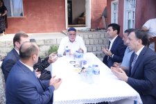 Elnur Rzayev şəhid anasının yas mərasimində iştirak edib (FOTO)