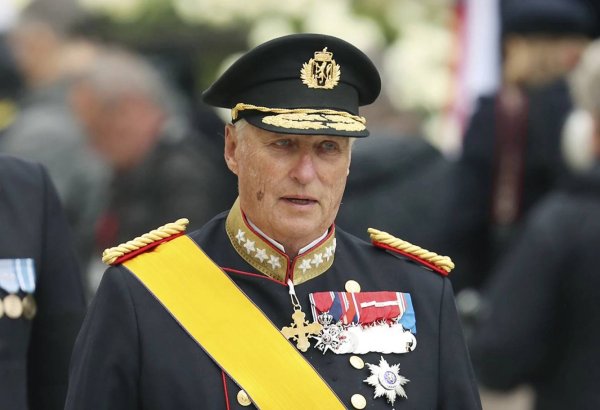 Xəstəxanaya yerləşdirilən Norveç kralı Harald tədbirlərdə iştirakını ləğv edir