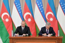 Prezident İlham Əliyev və Prezident Şavkat Mirziyoyev Yeni Daşkənd şəhərində "Azərbaycan" parkının təməlini qoyublar (FOTO)