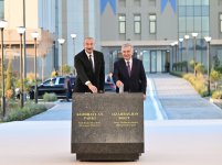 Prezident İlham Əliyev və Prezident Şavkat Mirziyoyev Yeni Daşkənd şəhərində "Azərbaycan" parkının təməlini qoyublar (FOTO)