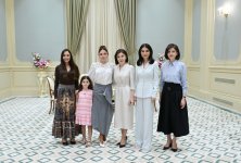 Daşkənddə Azərbaycanın və Özbəkistanın birinci xanımlarının çay masası əsnasında təkbətək görüşü olub (FOTO)