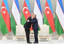 Daşkənddə Azərbaycan və Özbəkistan prezidentlərinin təltifolunma mərasimi keçirilib (FOTO) (YENİLƏNƏCƏK)