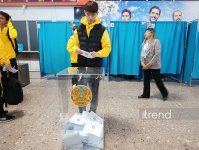 Astanada Kurultaya seçkilər üzrə səsvermə keçirilir (FOTO)