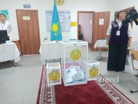Qazaxıstanın Akmola vilayətində Kurultaya seçkilər üzrə səsvermə keçirilir (FOTO)