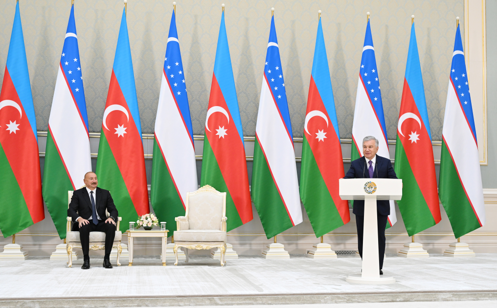 Daşkənddə Azərbaycan və Özbəkistan prezidentlərinin təltifolunma mərasimi keçirilib (FOTO) (YENİLƏNƏCƏK)