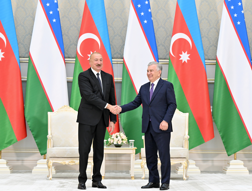 Daşkənddə Azərbaycan və Özbəkistan prezidentlərinin təltifolunma mərasimi keçirilib (FOTO) (YENİLƏNƏCƏK)