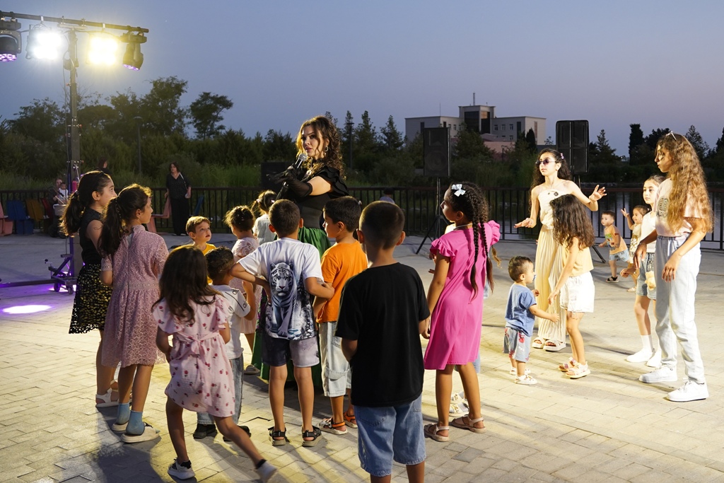 Bakıda axşam konsertləri təşkil edilib (FOTO)