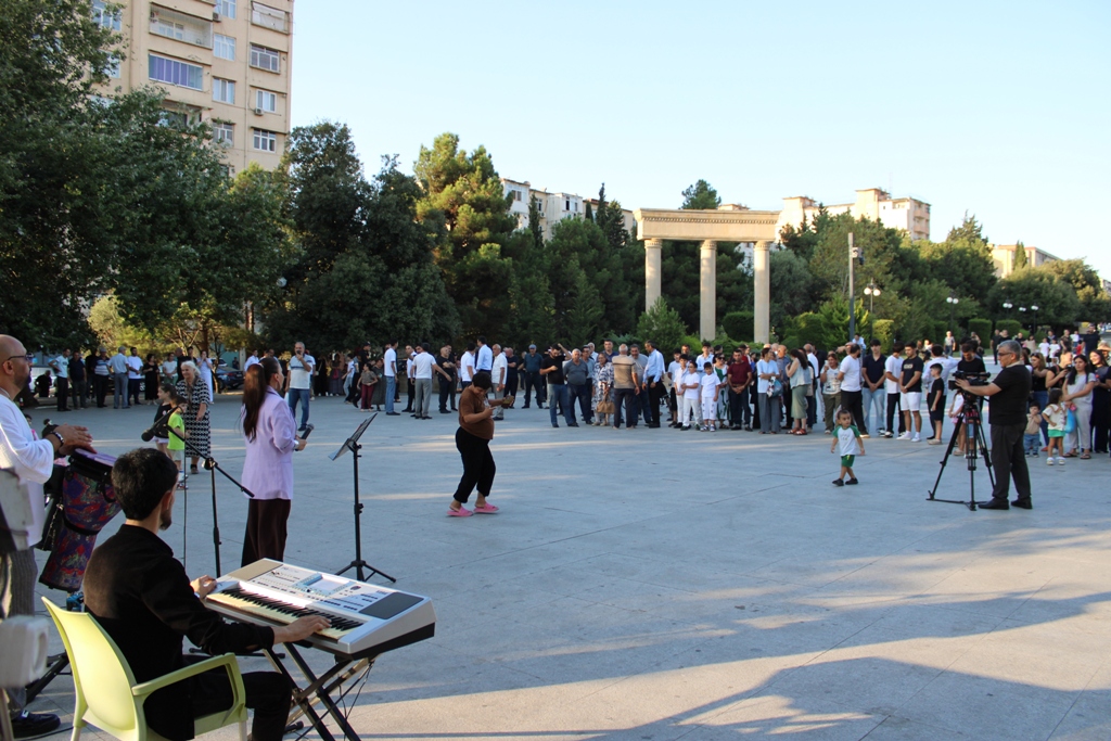 Bakıda axşam konsertləri təşkil edilib (FOTO)