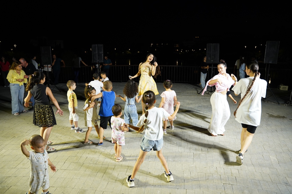 Bakıda axşam konsertləri təşkil edilib (FOTO)