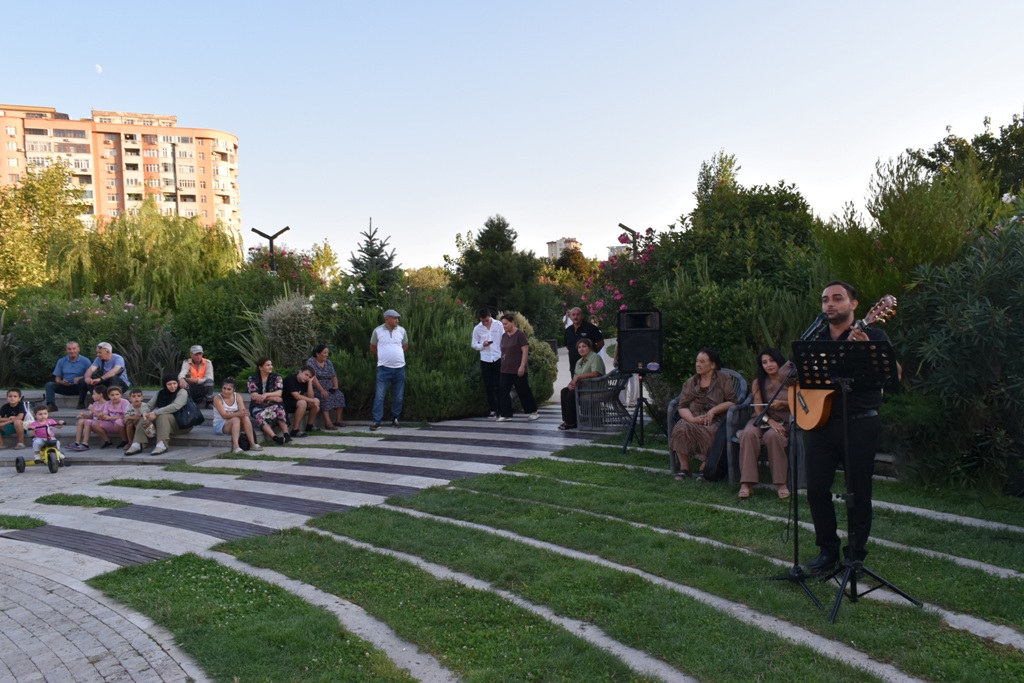 Bakıda axşam konsertləri təşkil edilib (FOTO)