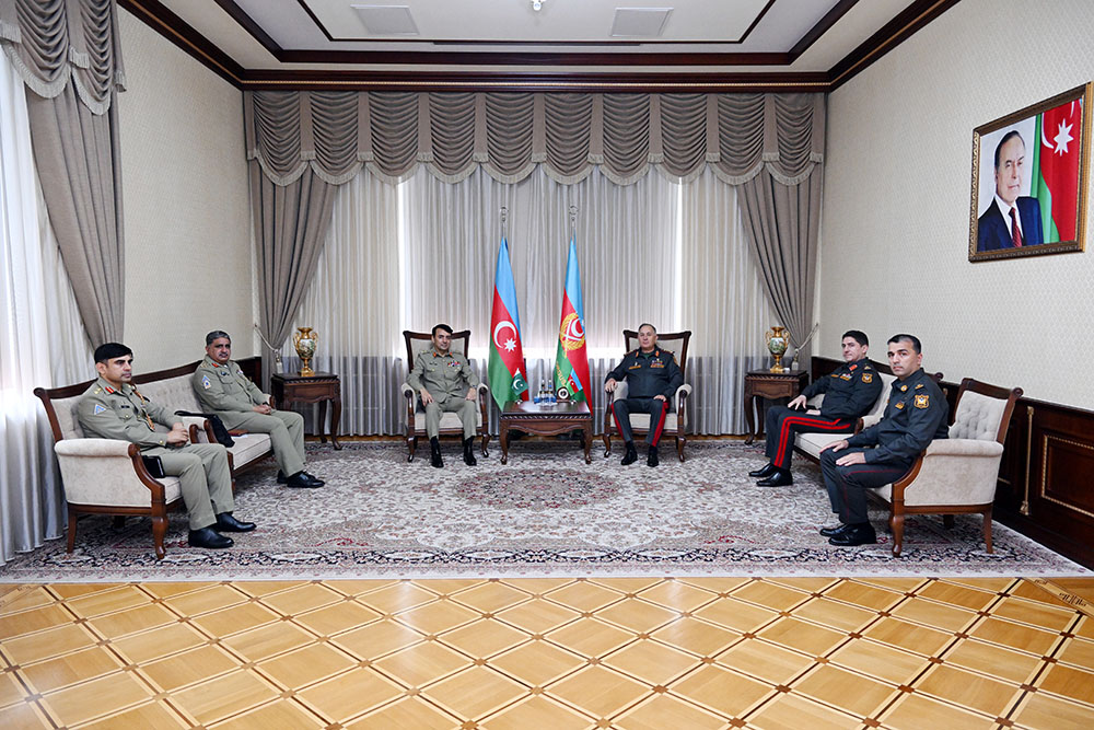 Azərbaycan Ordusunun Baş Qərargah rəisi Pakistan nümayəndə heyəti ilə görüşüb (FOTO)