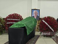 Xalq artisti Tofiq Bakıxanovla vida mərasimi keçirilir (FOTO)