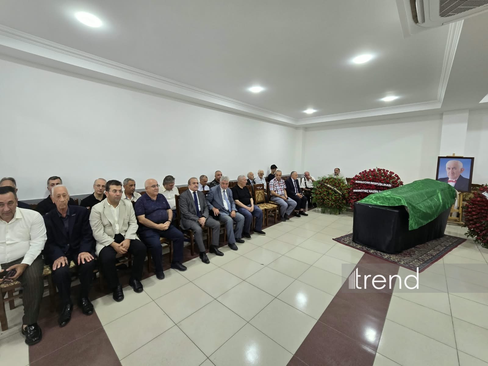 Xalq artisti Tofiq Bakıxanovla vida mərasimi keçirilir (FOTO)
