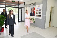Birinci vitse-prezident Mehriban Əliyeva, qızları Leyla Əliyeva və Arzu Əliyeva Bakıda 352 saylı körpələr evi-uşaq bağçasının açılışında iştirak ediblər (FOTO)