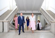 Birinci vitse-prezident Mehriban Əliyeva, qızları Leyla Əliyeva və Arzu Əliyeva Elmi-Tədqiqat Pediatriya İnstitutunu ziyarət ediblər (FOTO)