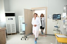 Birinci vitse-prezident Mehriban Əliyeva, qızları Leyla Əliyeva və Arzu Əliyeva Elmi-Tədqiqat Pediatriya İnstitutunu ziyarət ediblər (FOTO)