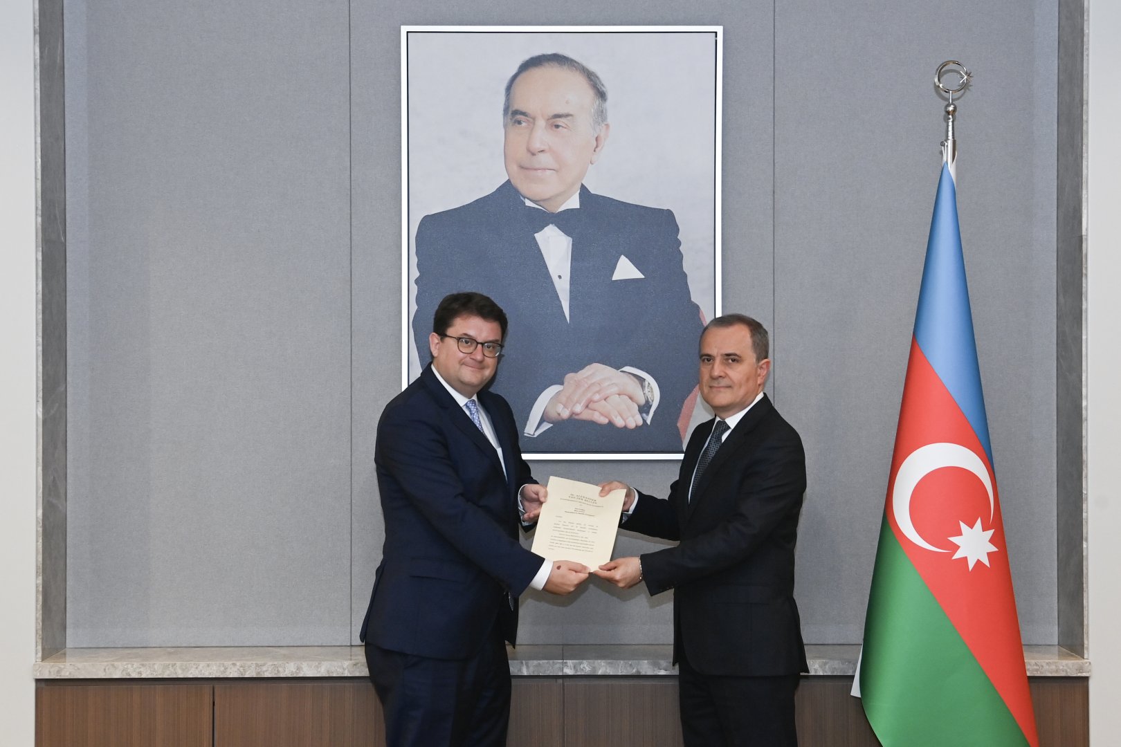 Ceyhun Bayramov Avstriyanın ölkəmizə yeni təyin olunmuş səfirini qəbul edib (FOTO)