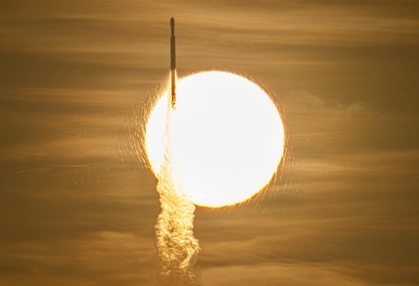 NASA kosmosun sirlərini açmaq üçün Roman teleskopunu kosmosa göndərib (FOTO)