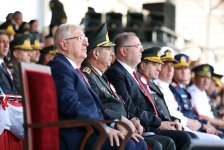 Azərbaycan müdafiə naziri Türkiyədə hərbi məktəblərin buraxılış mərasimlərində iştirak edib (FOTO)