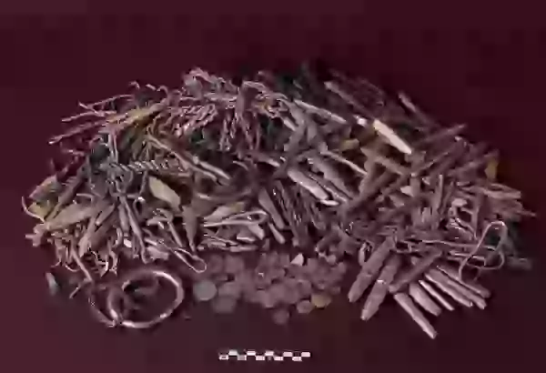 Danimarkada vikinqlər dövrünə aid ən böyük xəzinə aşkarlanıb