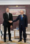 Prezident İlham Əliyevin Bişkekdə Ermənistanın Baş naziri ilə görüşü keçirilir (FOTO)
