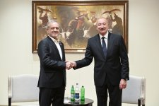 Bişkekdə Prezident İlham Əliyevin Məsud Pezeşkianla görüşü olub (FOTO)