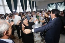 Elnur Rzayev şəhid Mayis Səmədovun qardaşı qızının toy mərasimində iştirak edib