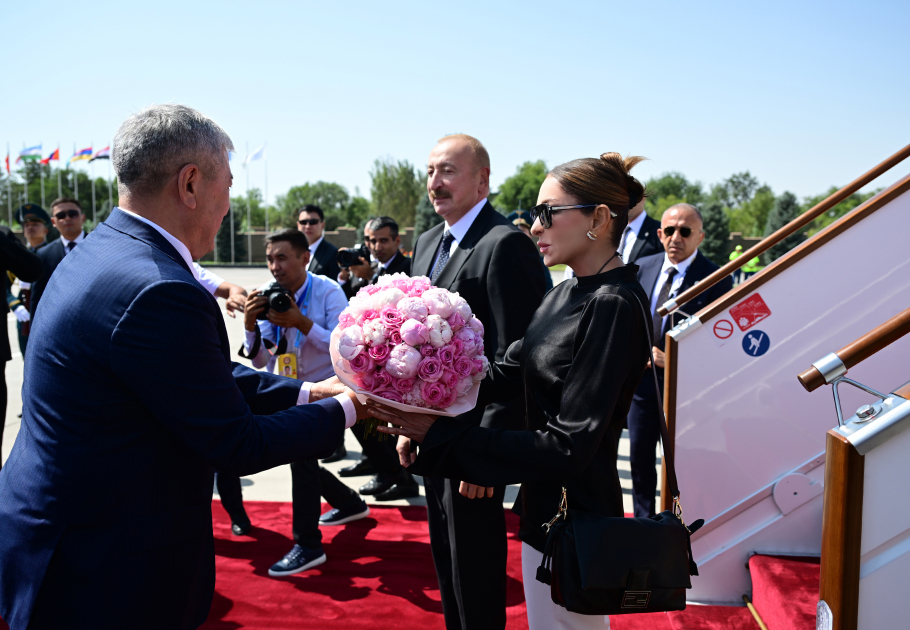 Prezident İlham Əliyev Qırğızıstana işgüzar səfərə gəlib (FOTO)