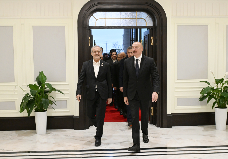 Bişkekdə Prezident İlham Əliyevin Məsud Pezeşkianla görüşü olub (FOTO)