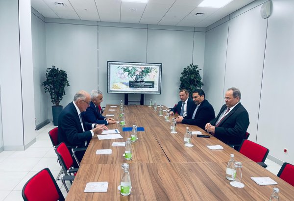 Azərbaycanla Bəhreyn iqtisadi və enerji əməkdaşlığını müzakirə edib (FOTO)