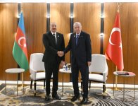 Prezident İlham Əliyevin Bişkekdə Türkiyə Prezidenti Rəcəb Tayyib Ərdoğanla görüşü olub (FOTO) (YENİLƏNİB)