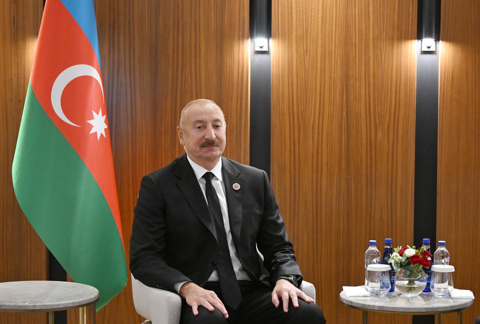 Prezident İlham Əliyevin Bişkekdə Türkiyə Prezidenti Rəcəb Tayyib Ərdoğanla görüşü olub (FOTO) (YENİLƏNİB)