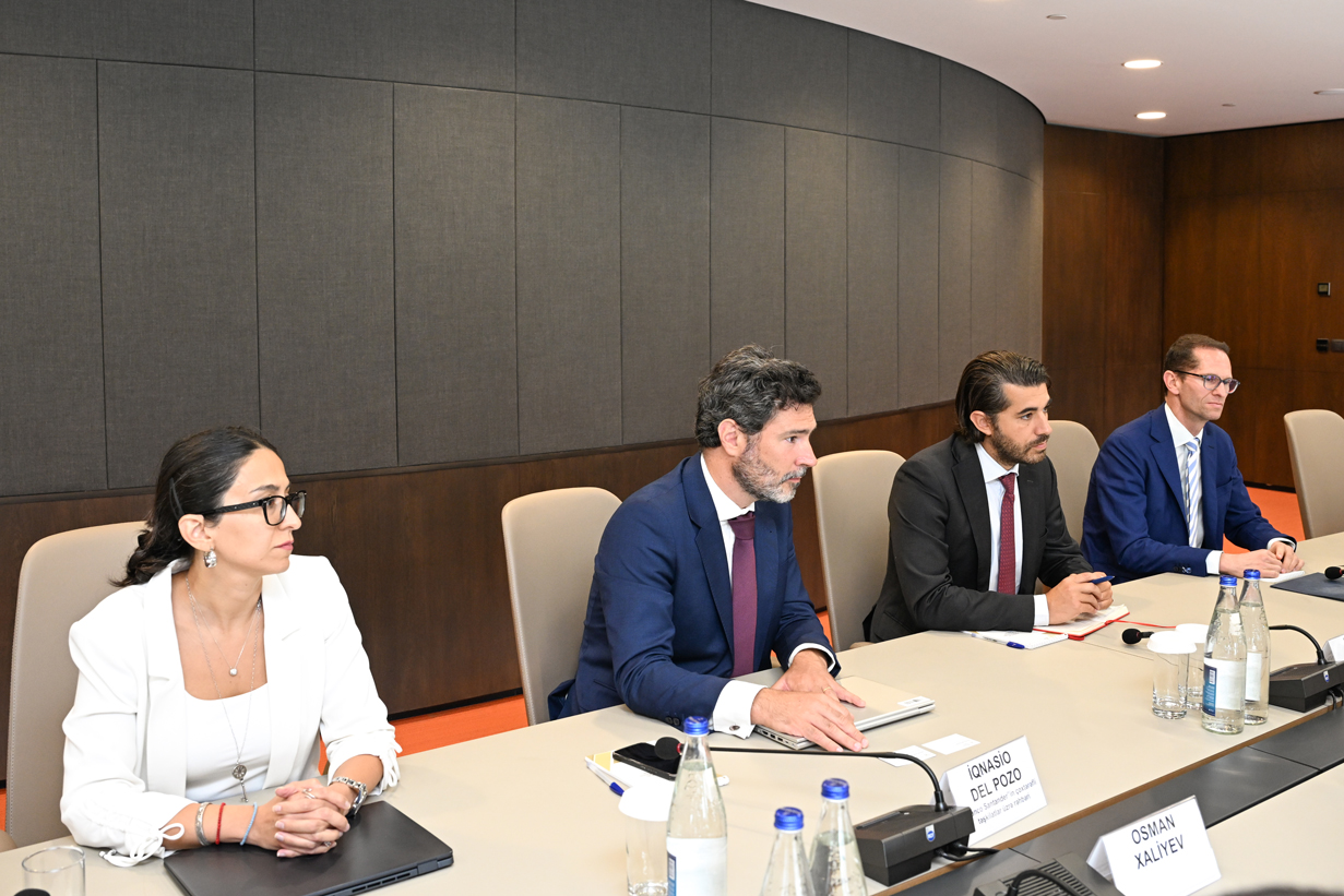 İspaniya bankının Azərbaycandakı investisiya layihələrində iştirakı müzakirə olunub (FOTO)