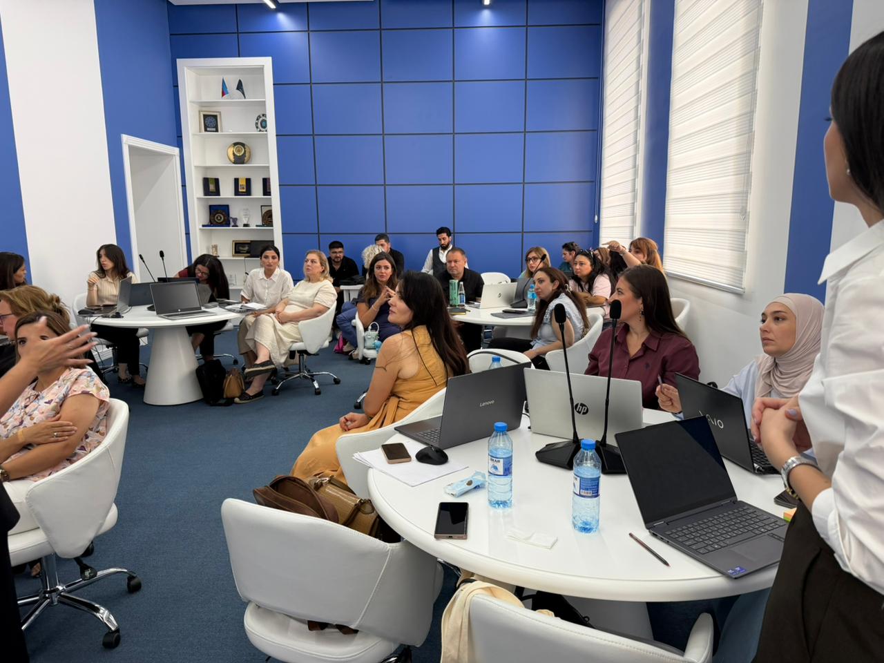 UNEC-də İsrailin süni intellekt üzrə mütəxəssisləri tərəfindən təlimçilərin təliminə start verilib (FOTO)