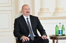 Prezident İlham Əliyev BMT-nin Azərbaycanda yeni təyin olunmuş rezident əlaqələndiricisini qəbul edib (FOTO/VİDEO)