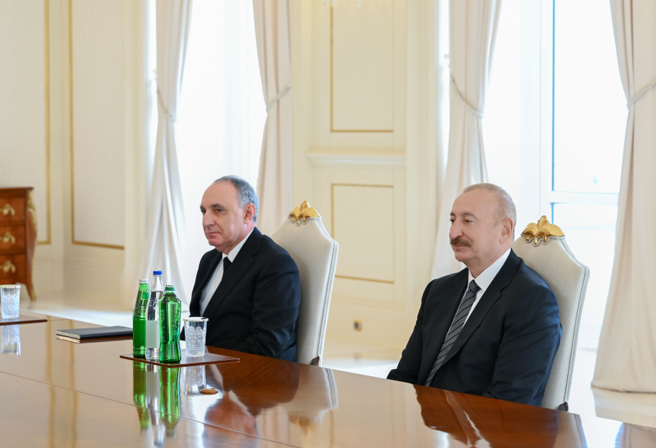 Prezident İlham Əliyev Çin Ali Xalq Prokurorluğunun Baş prokurorunun başçılıq etdiyi nümayəndə heyətini qəbul edib (FOTO)
