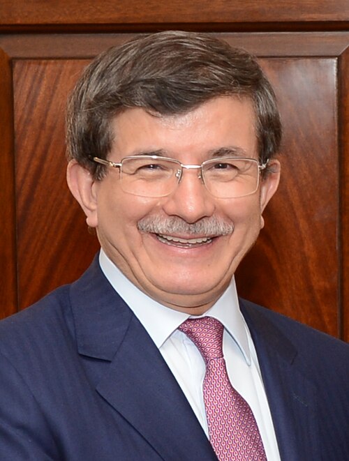 Türkiyədə Əhməd Davudoğlu barəsində araşdırma başlanılıb
