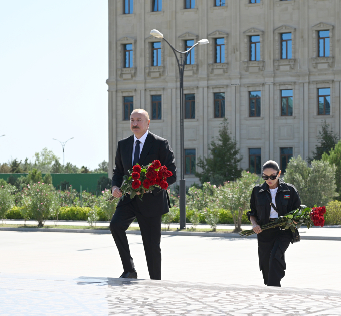 Prezident İlham Əliyev və Birinci xanım Mehriban Əliyeva Hərbi Dəniz Qüvvələrində olublar (FOTO)