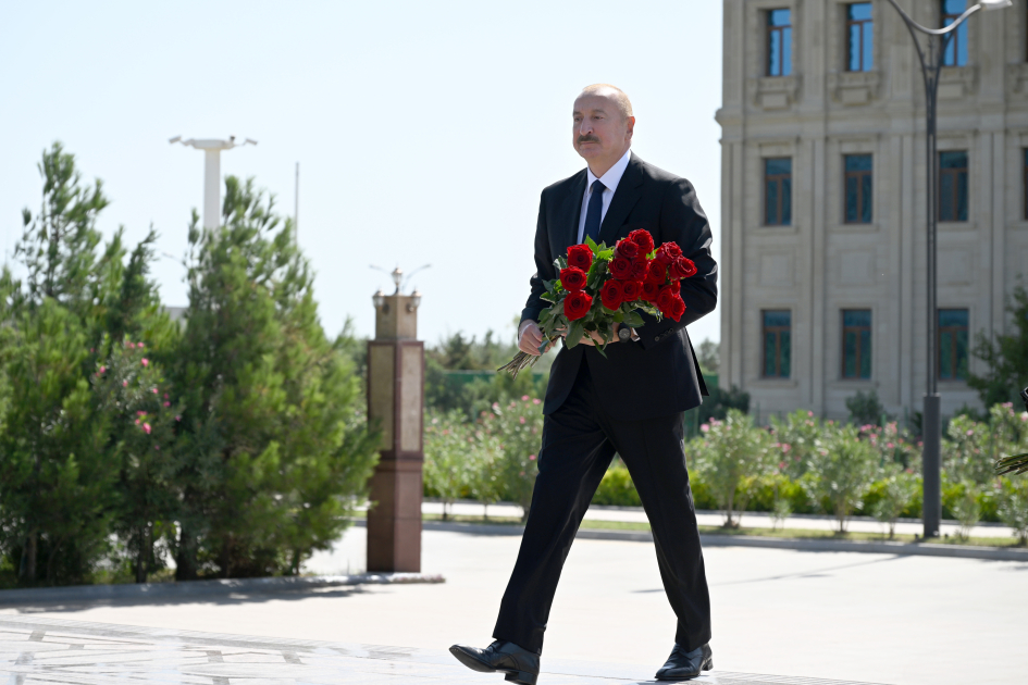 Prezident İlham Əliyev və Birinci xanım Mehriban Əliyeva Hərbi Dəniz Qüvvələrində olublar (FOTO)