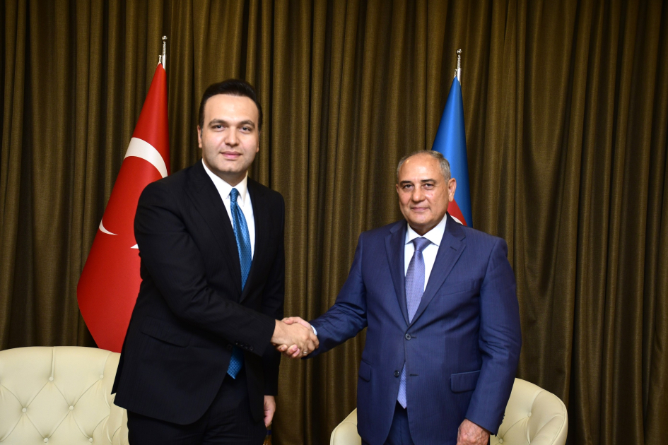 YAP Sədrinin müavininin AK Parti Gənclik Qollarının nümayəndə heyəti ilə görüşü olub (FOTO)