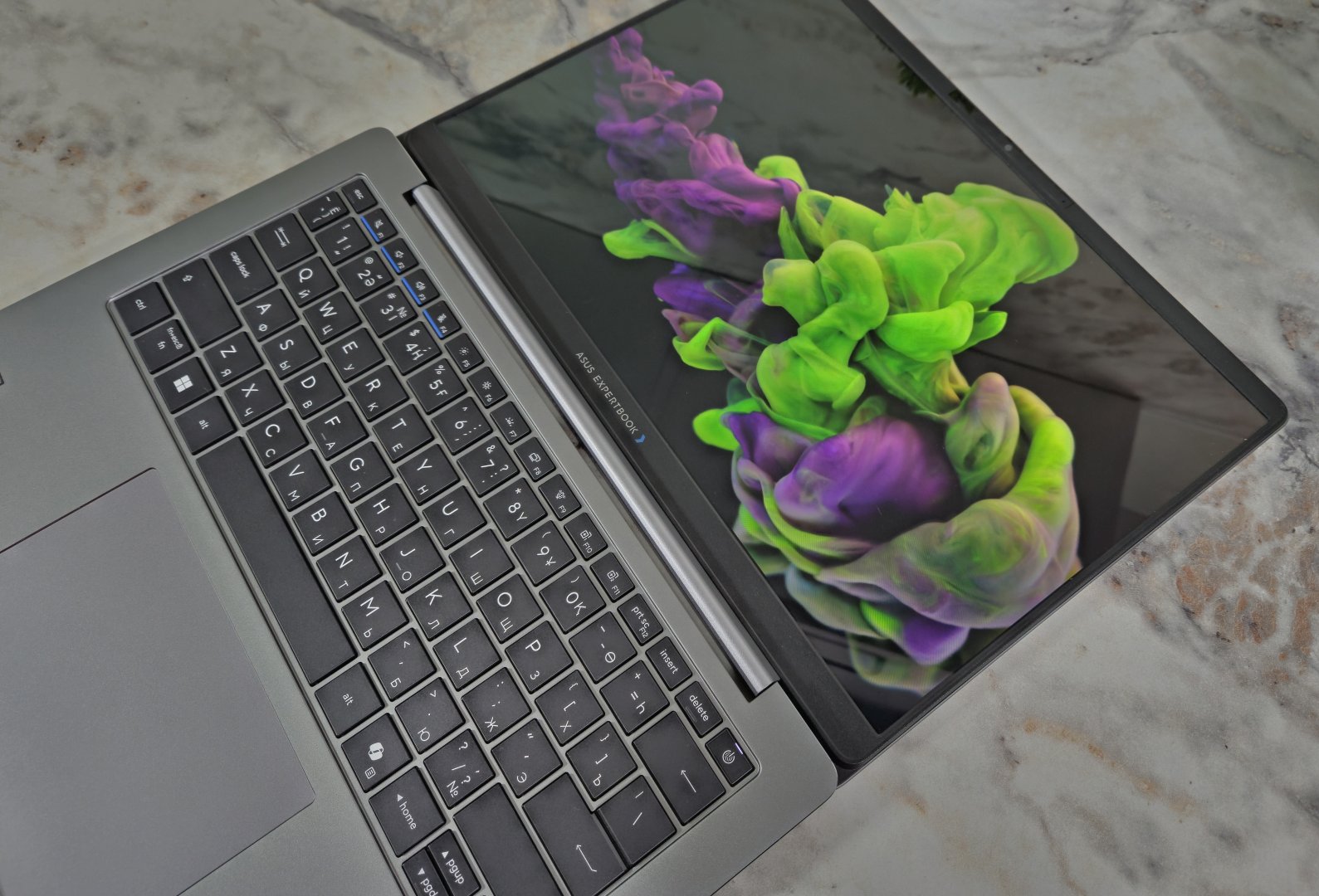 AMD Ryzen™️AI prosessorlu ağıllı noutbuk – Yeni “ASUS ExpertBook P5 G2”nin İCMALI (FOTO)
