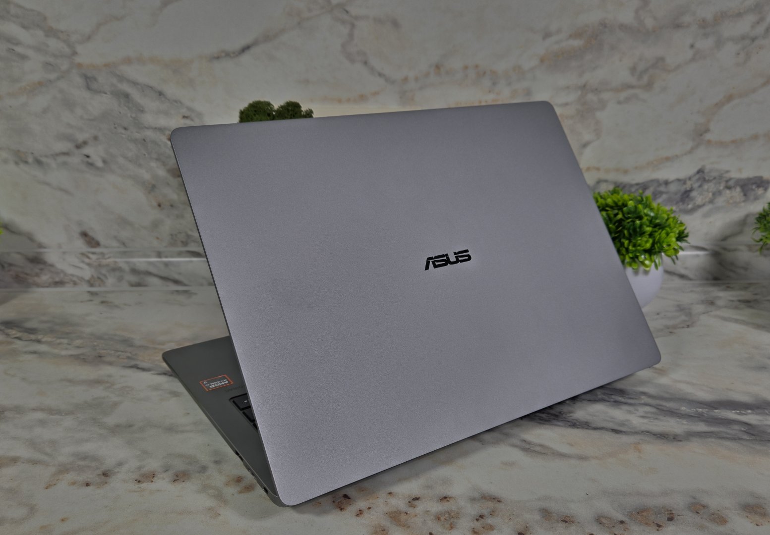 AMD Ryzen™️AI prosessorlu ağıllı noutbuk – Yeni “ASUS ExpertBook P5 G2”nin İCMALI (FOTO)