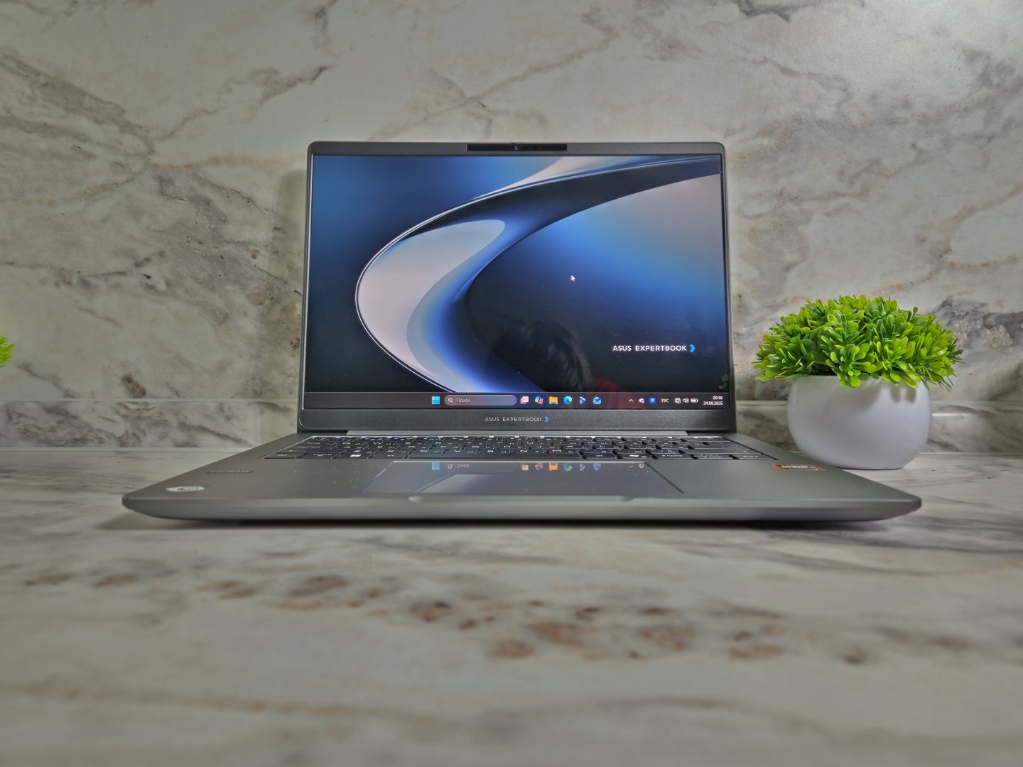 AMD Ryzen™️AI prosessorlu ağıllı noutbuk – Yeni “ASUS ExpertBook P5 G2”nin İCMALI (FOTO)