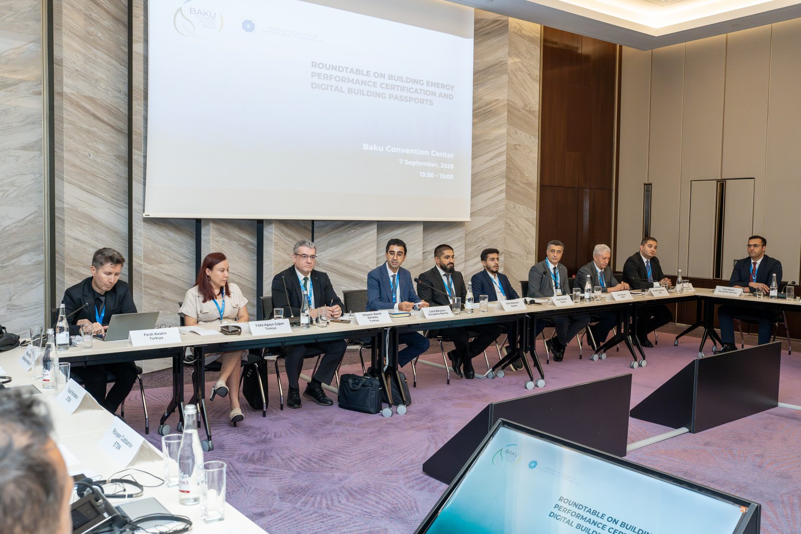 Bakı İqlim Fəaliyyəti Həftəsində binaların enerji effektivliyi üzrə pasportlaşdırılması müzakirə edilib (FOTO)