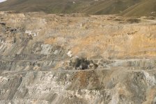 “AzerGold” Söyüdlü (Zod) qızıl yatağında ilk qazma-partlayış əməliyyatını həyata keçirib (FOTO/VİDEO)