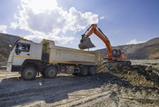 “AzerGold” Söyüdlü (Zod) qızıl yatağında ilk qazma-partlayış əməliyyatını həyata keçirib (FOTO/VİDEO)